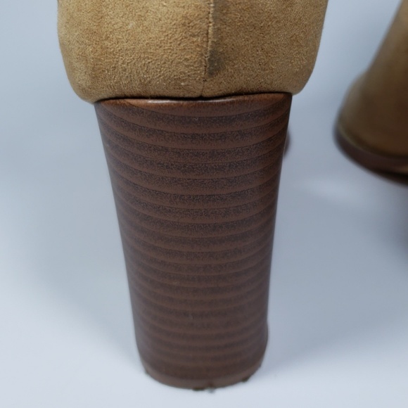 **SOLD*** Fashion Nova Heels - Picture 5 of 7